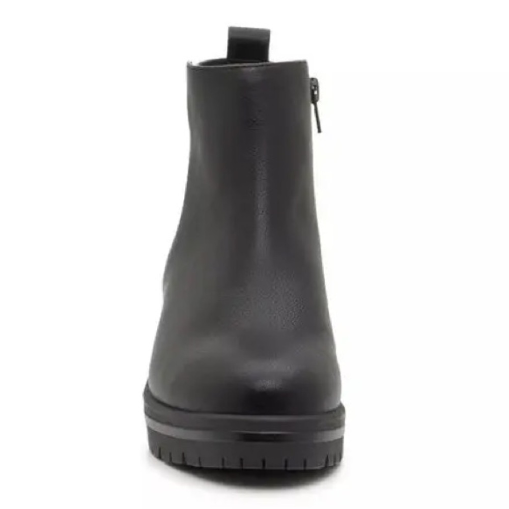 KELLY & KATIE •
Tatum Bootie Black - Picture 2 of 6